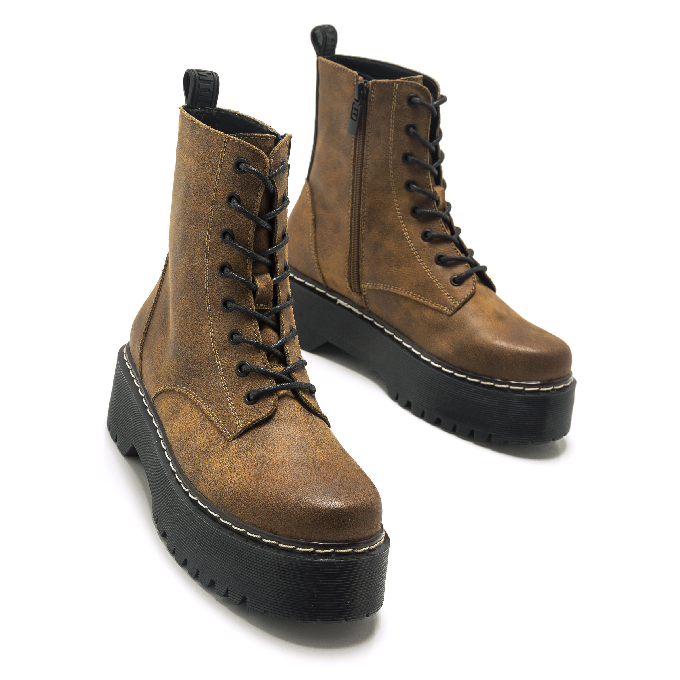 Achetez STORM par 65.95 EUR Chaussures et accessoires pour femme